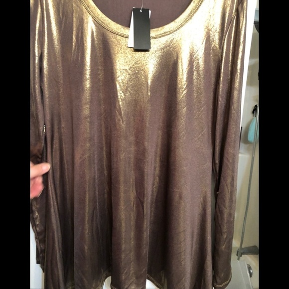 Premise Studio size large Gold Metallic long sleeve with stretch - Picture 6 of 10